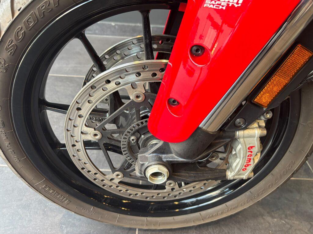MULTISTRADA V4