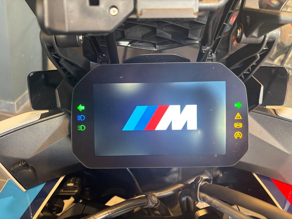 M 1000 XR