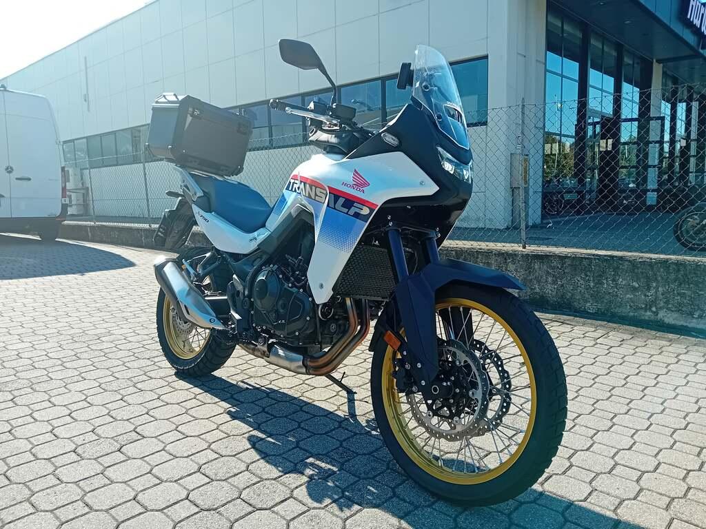 TRANSALP 750