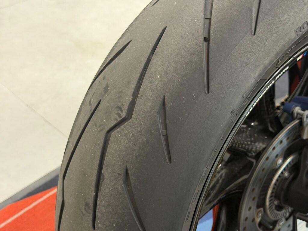 M 1000 R