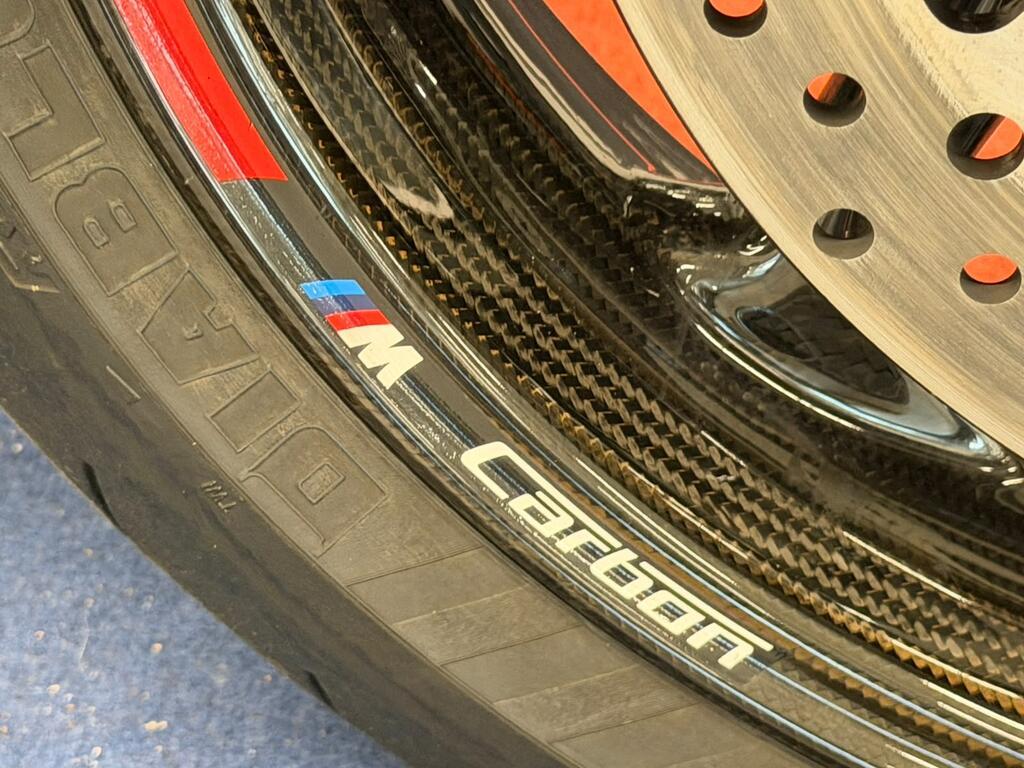 M 1000 R