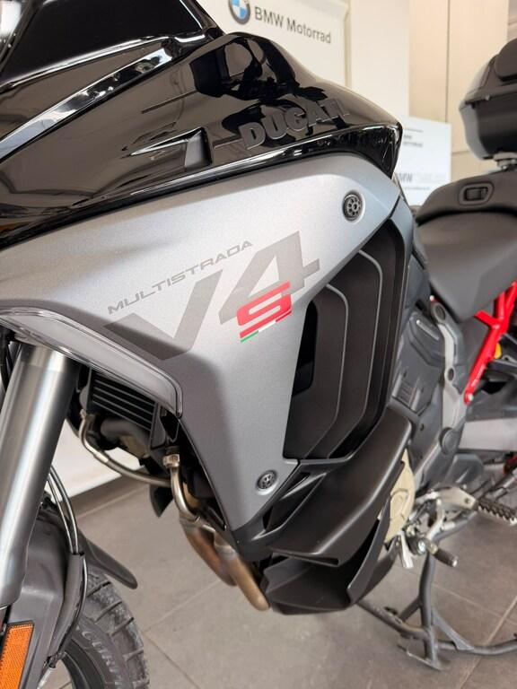 MULTISTRADA V4