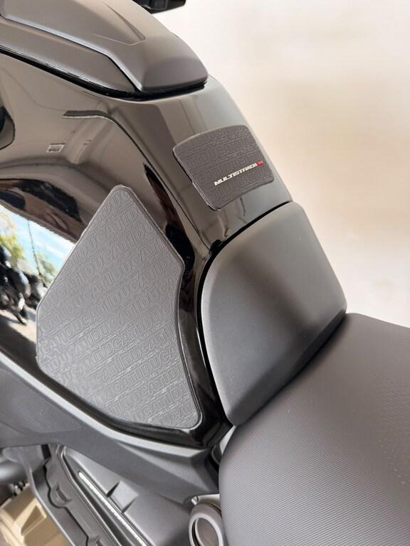 MULTISTRADA V4