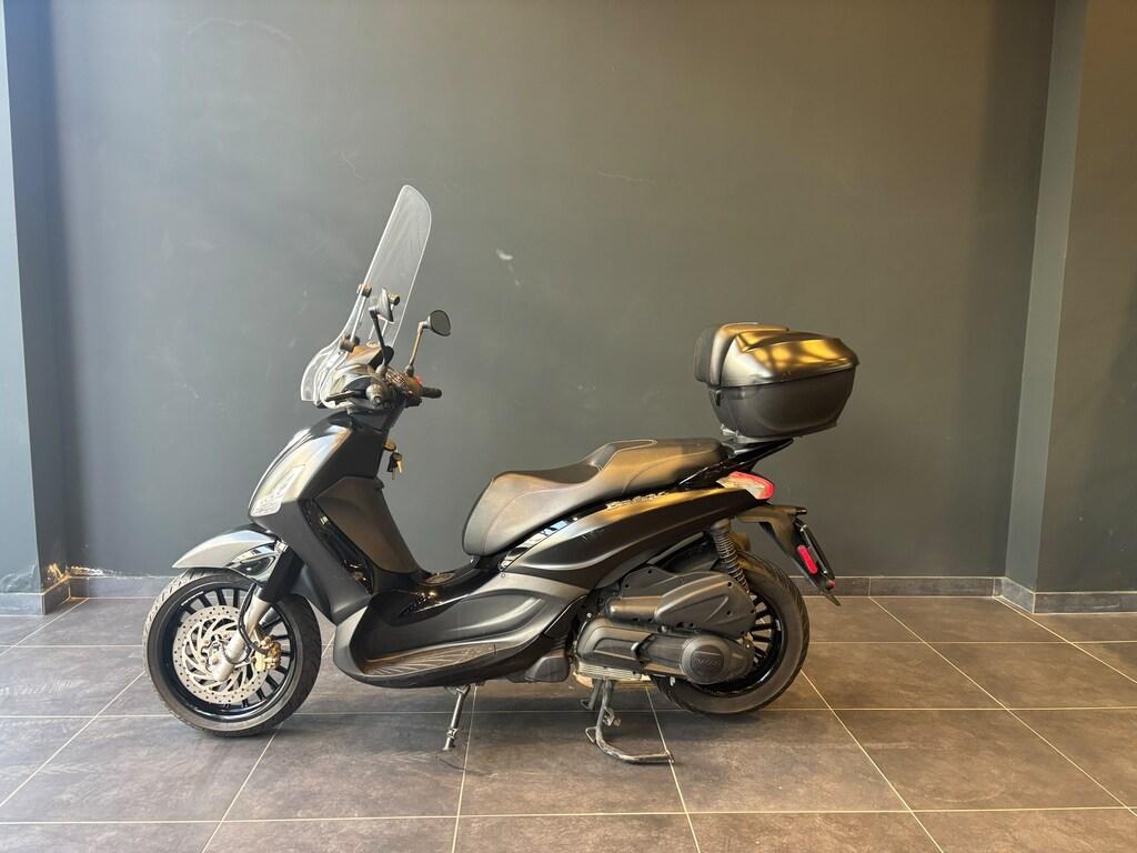 BEVERLY 300