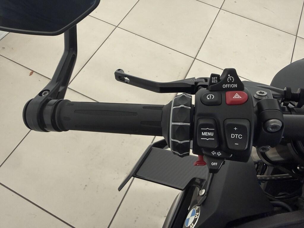 M 1000 R