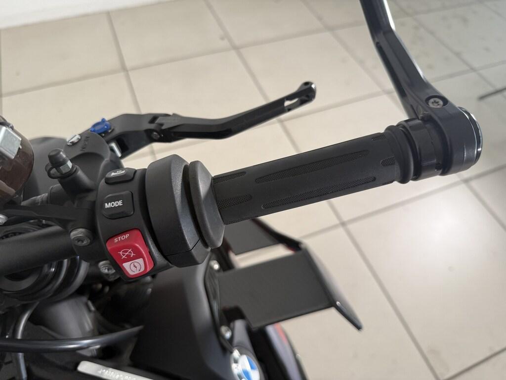 M 1000 R