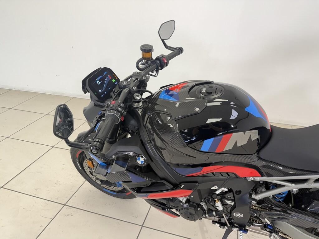 M 1000 R