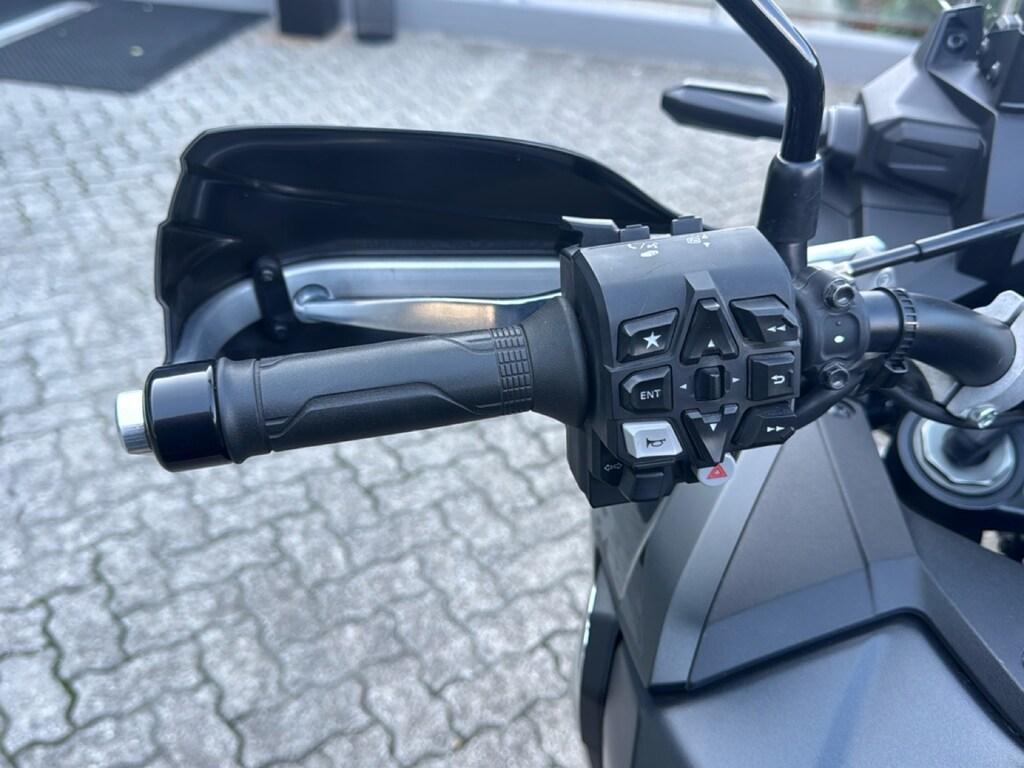 AFRICA TWIN 1100