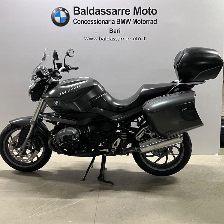 R 1200 R