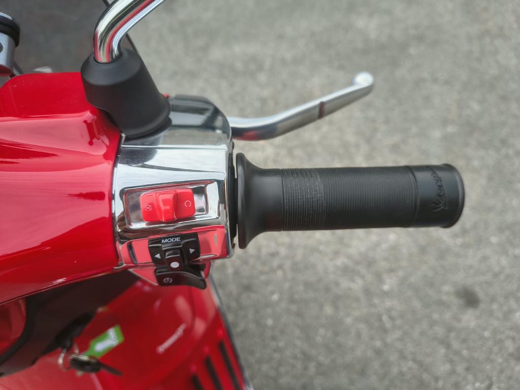 VESPA PRIMAVERA 125