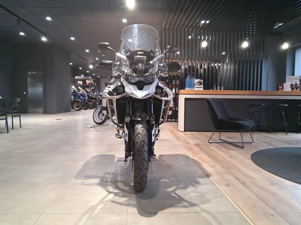 TIGER 900