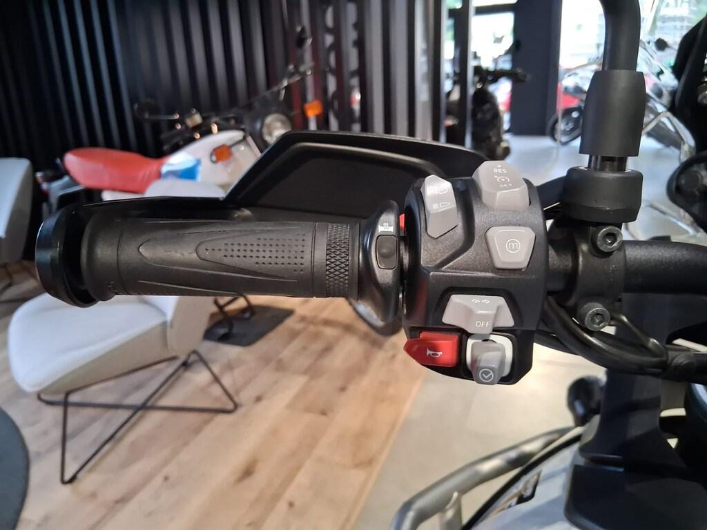 TIGER 900