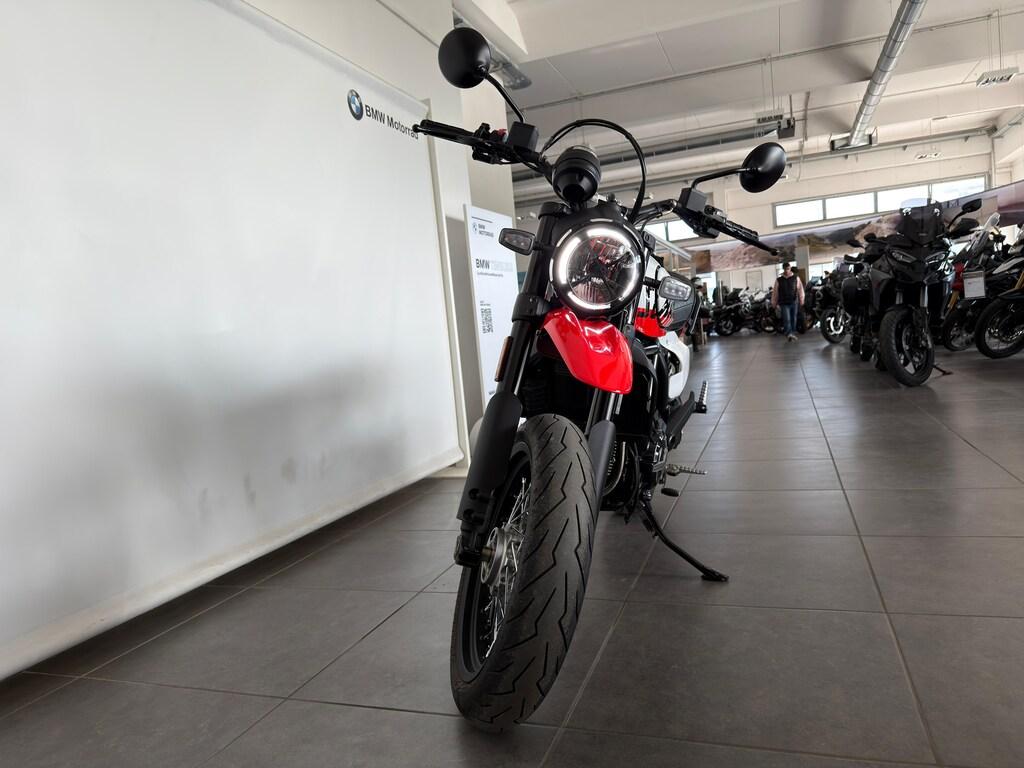 SCRAMBLER 800
