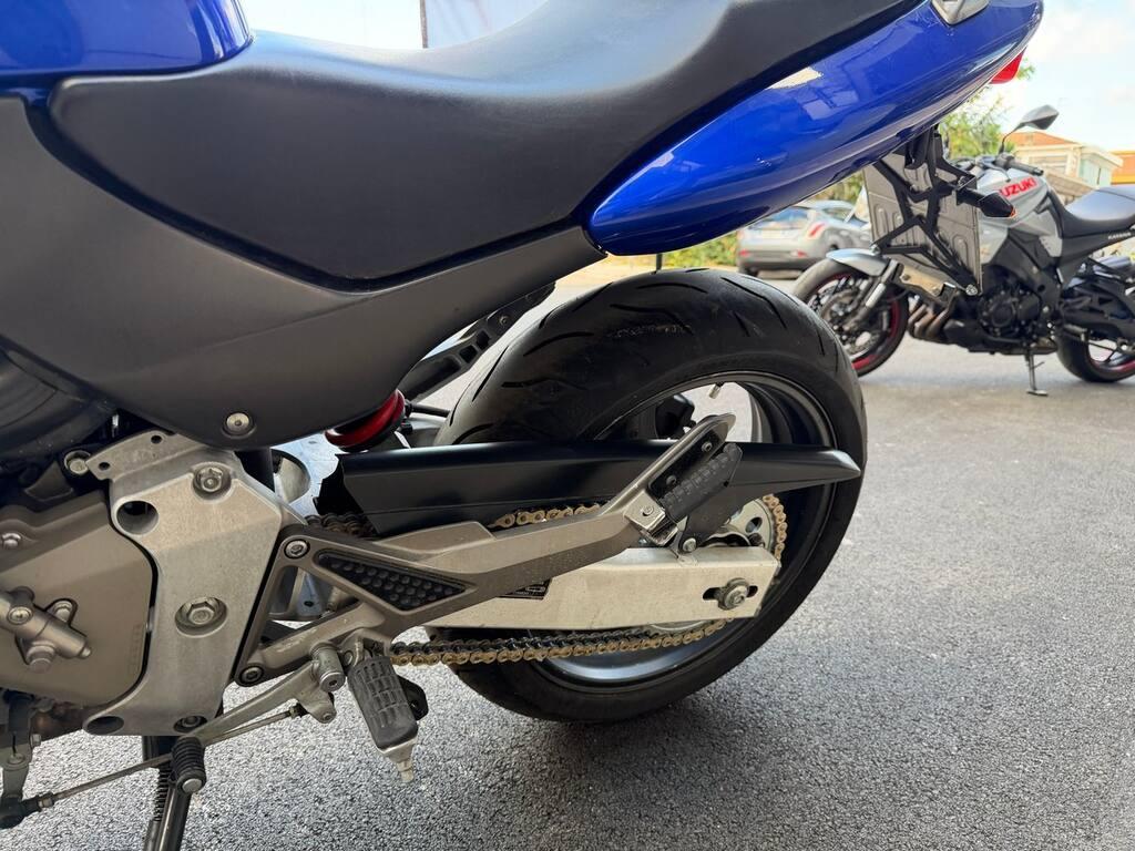 HORNET 600