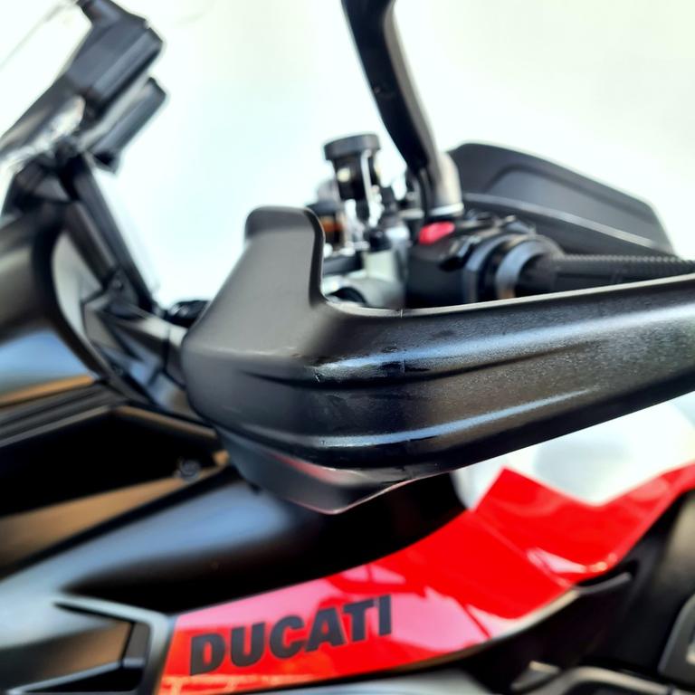 MULTISTRADA V4