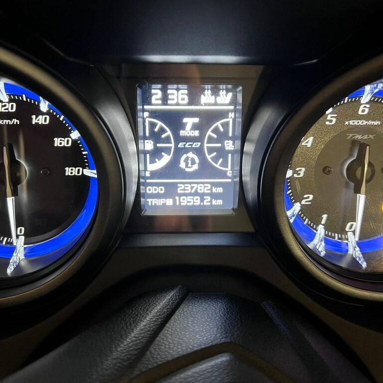 T-MAX 560