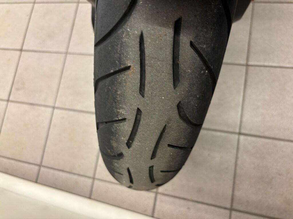 R 1300 R