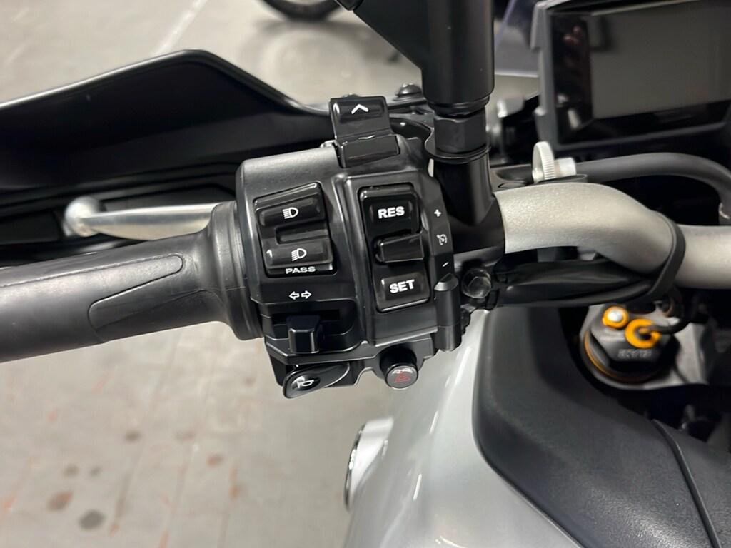TRACER 900