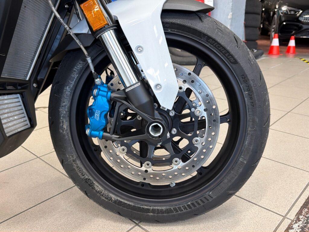 M 1000 XR