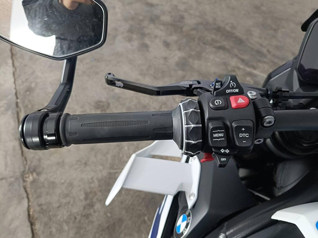M 1000 R