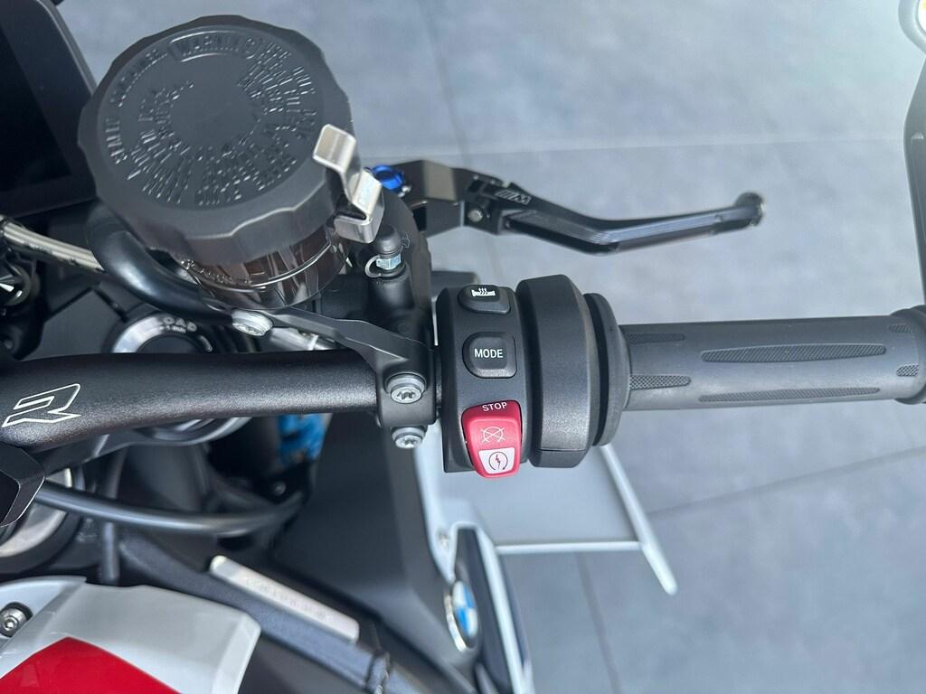 M 1000 R