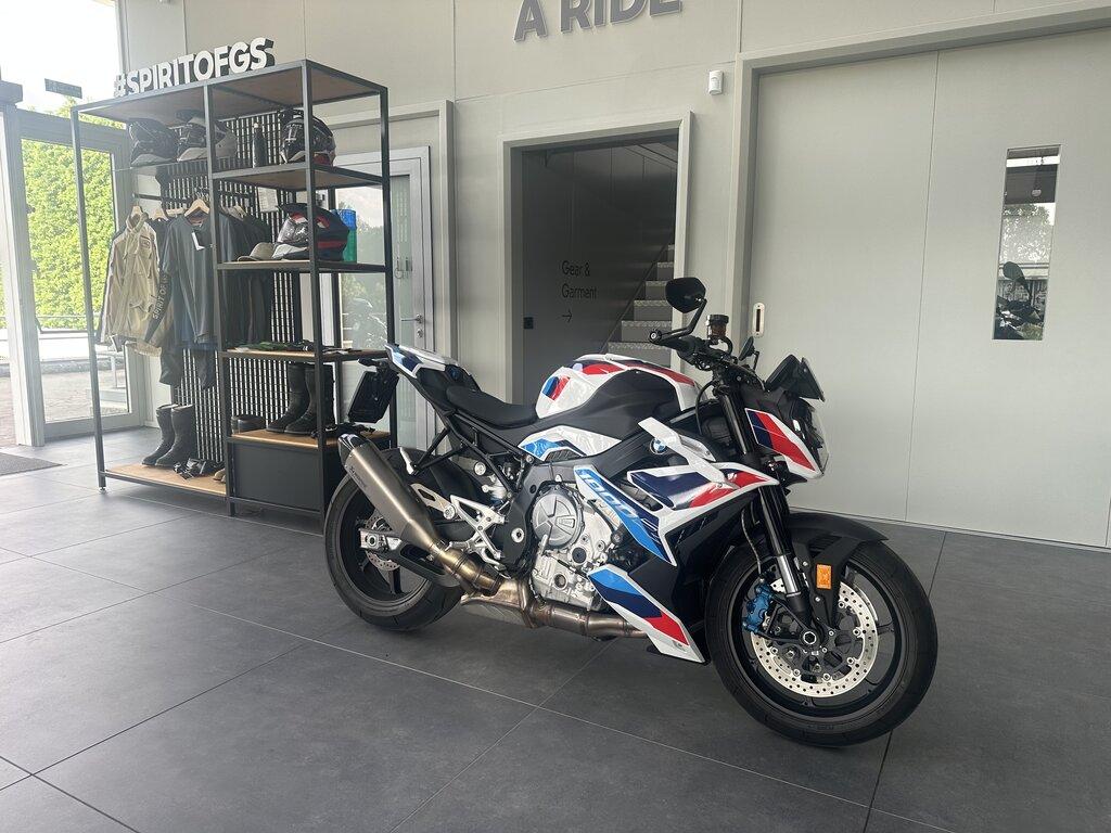 M 1000 R
