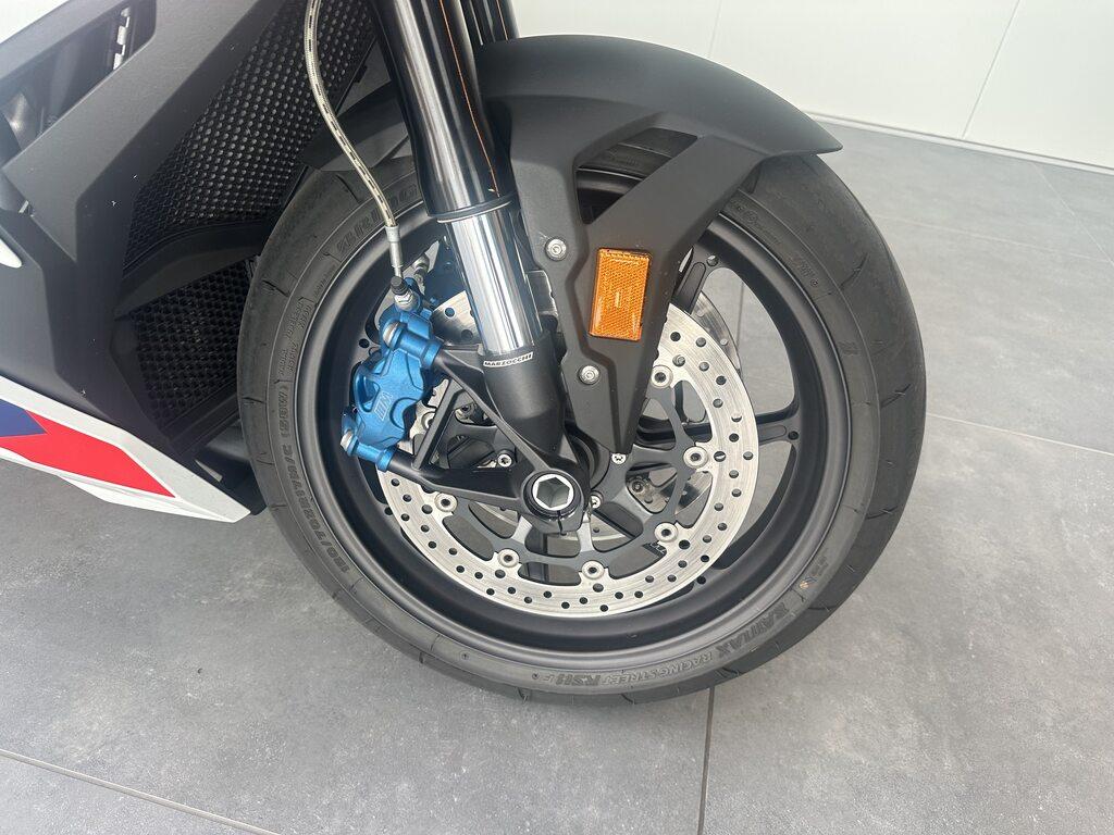 M 1000 R
