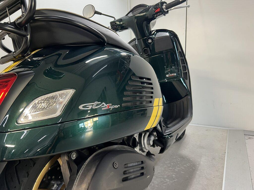 VESPA GTS 300