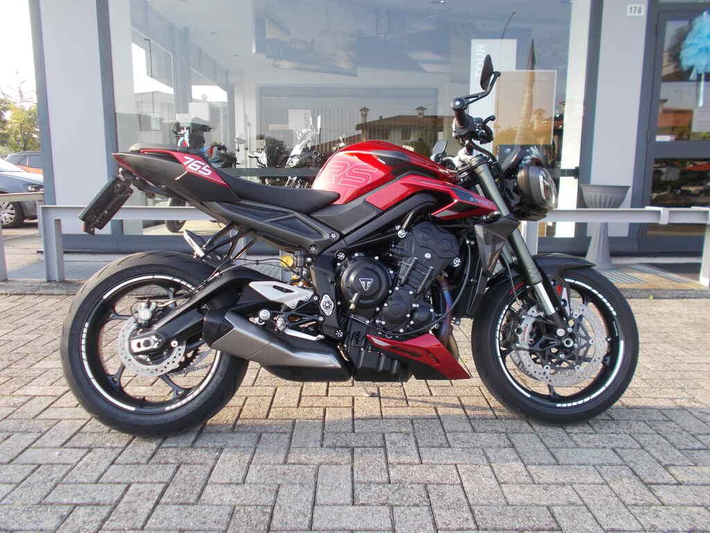 STREET TRIPLE 765