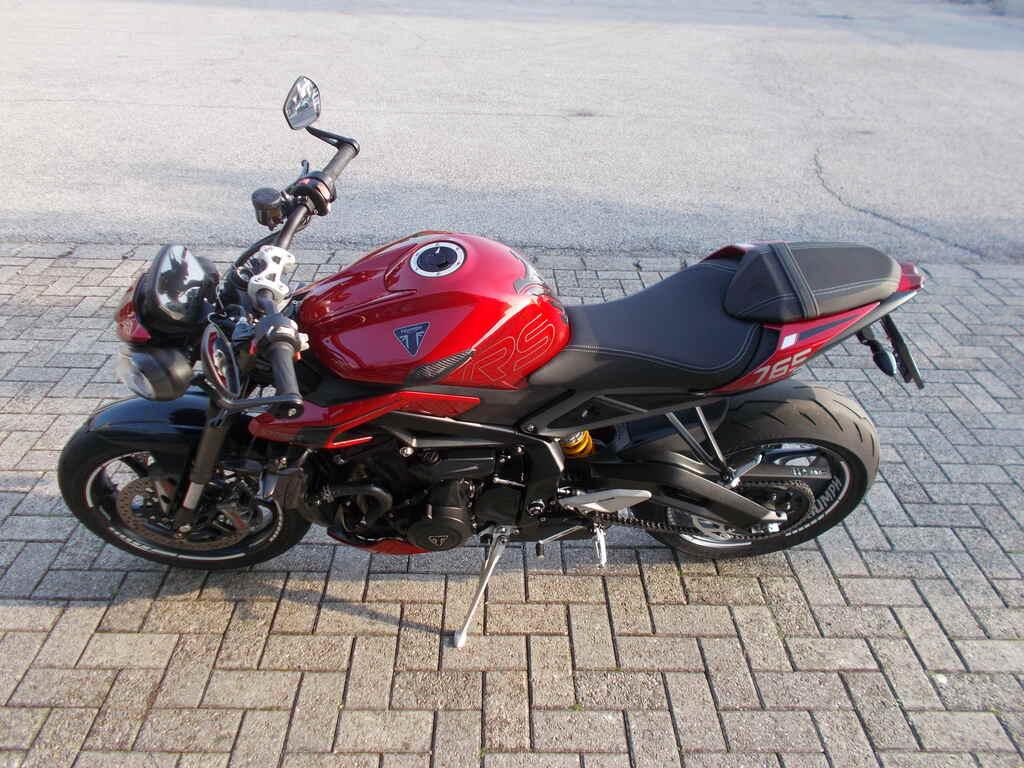 STREET TRIPLE 765