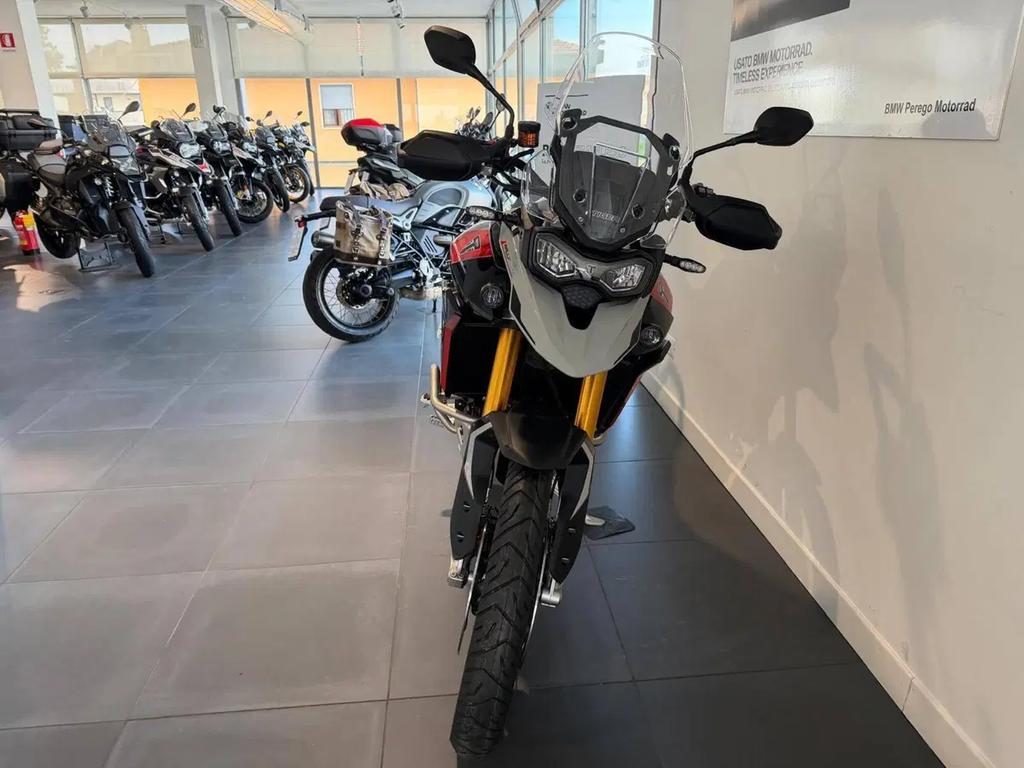 TIGER 900