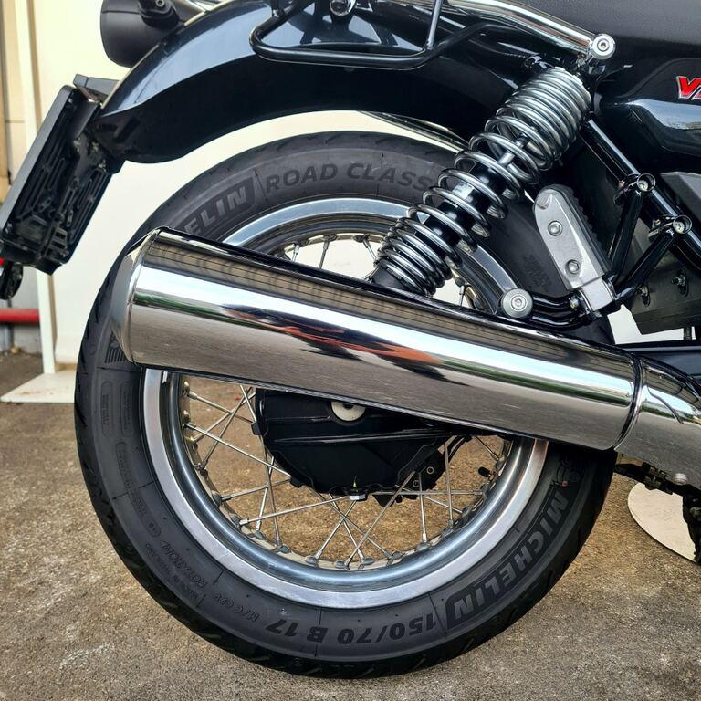 V7 850