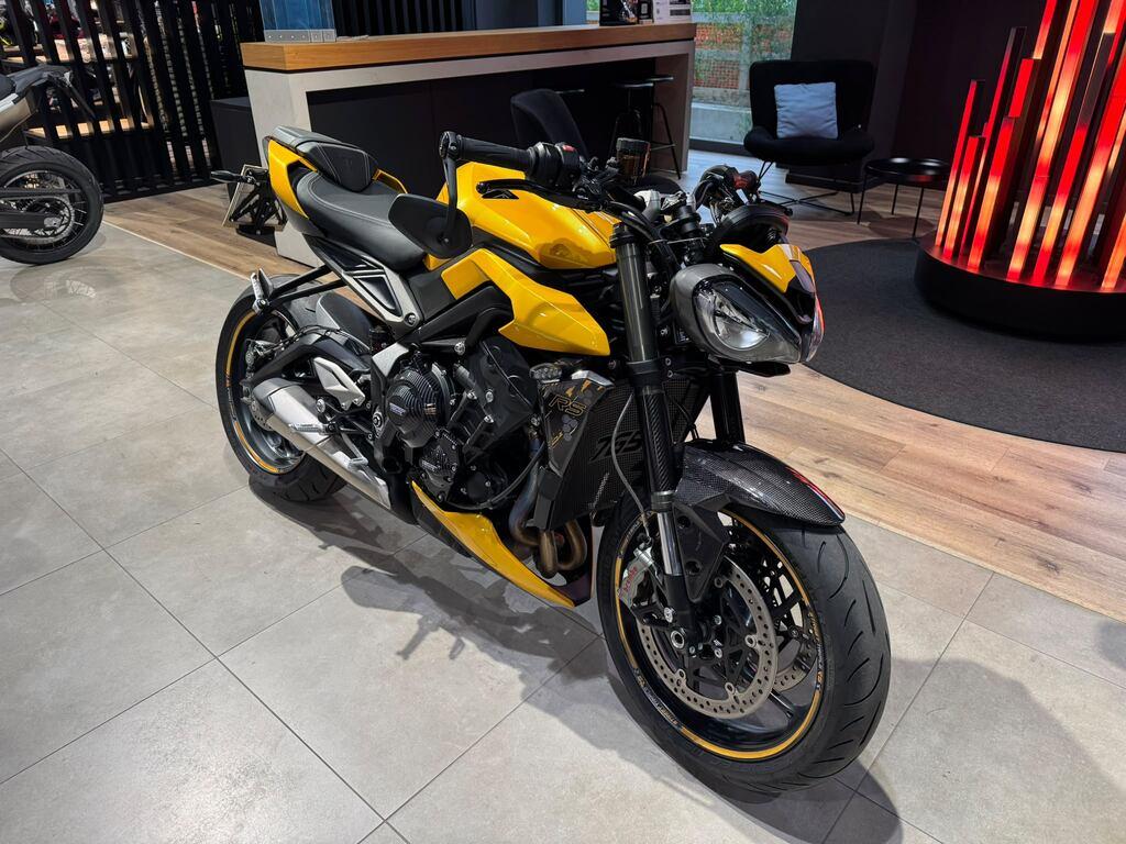 STREET TRIPLE 765