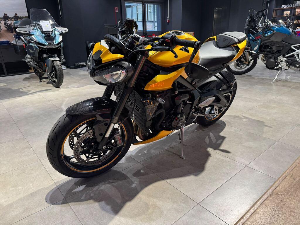 STREET TRIPLE 765