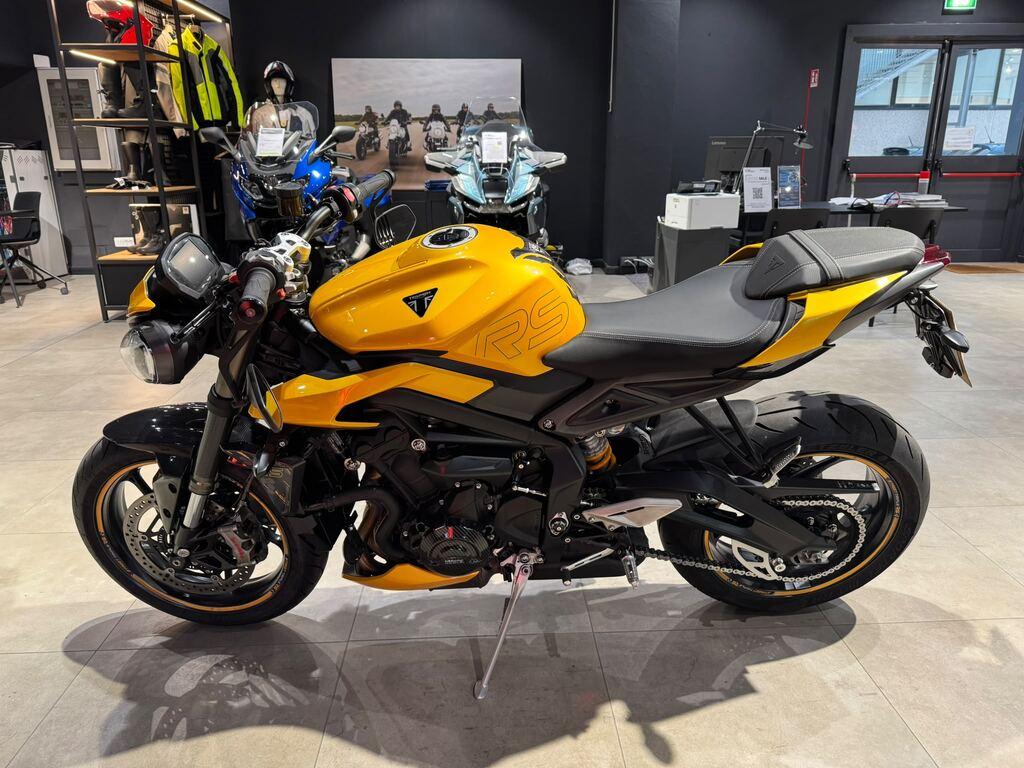 STREET TRIPLE 765