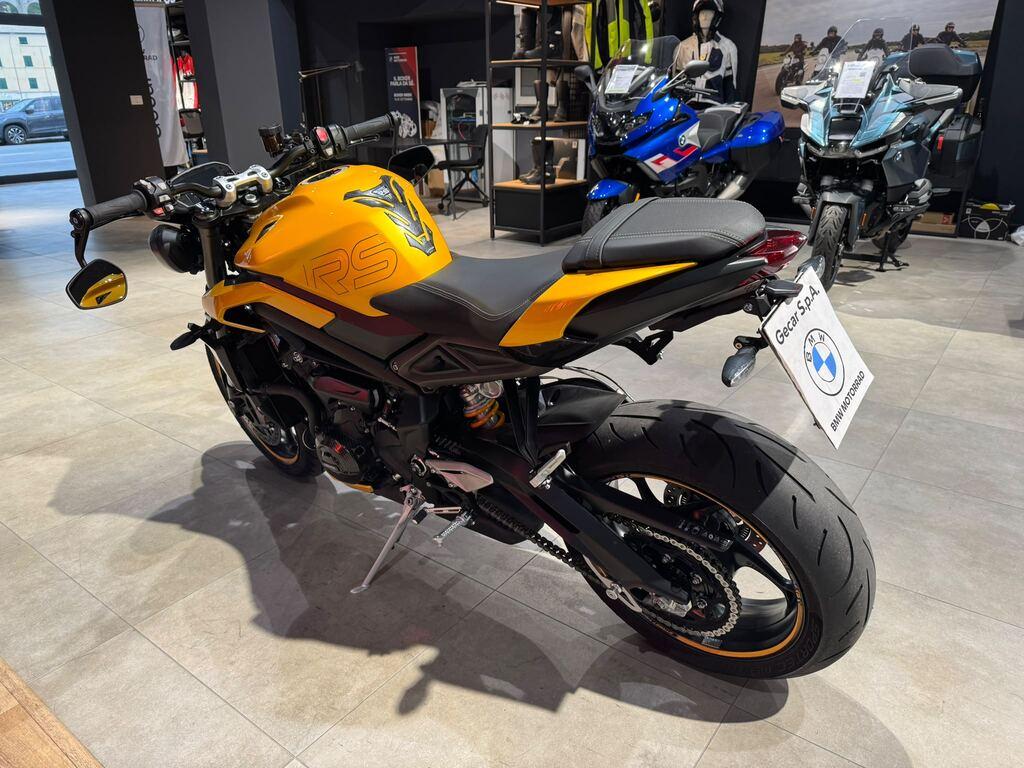 STREET TRIPLE 765