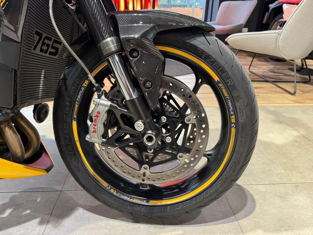 STREET TRIPLE 765