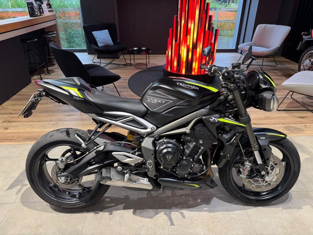 STREET TRIPLE 765