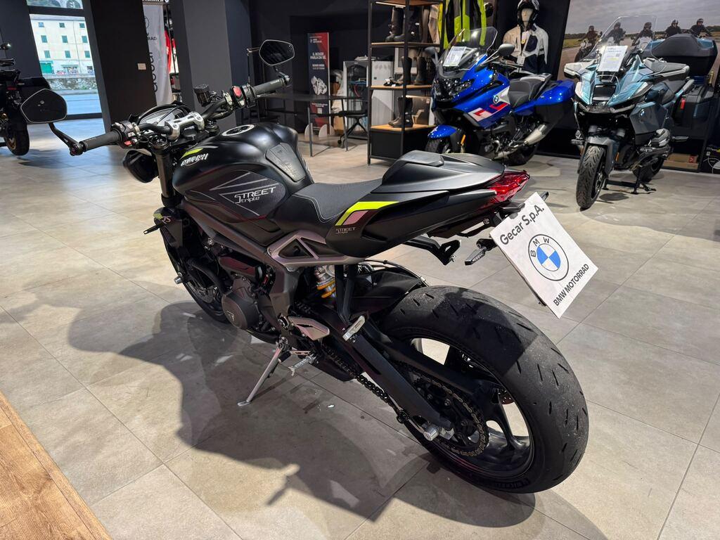 STREET TRIPLE 765