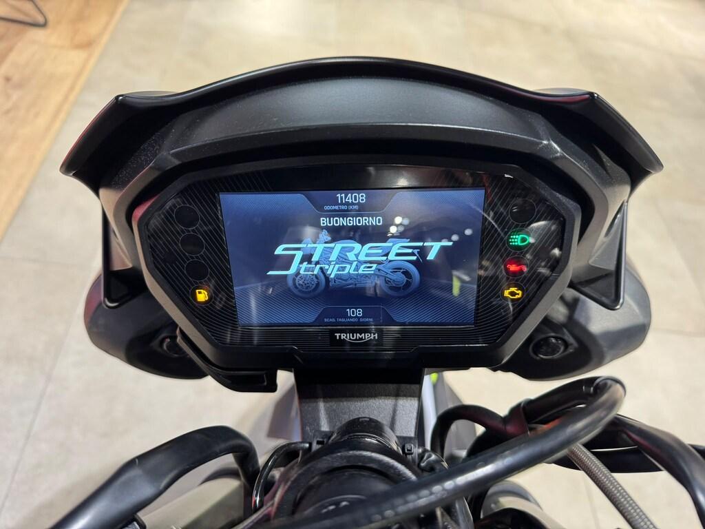 STREET TRIPLE 765