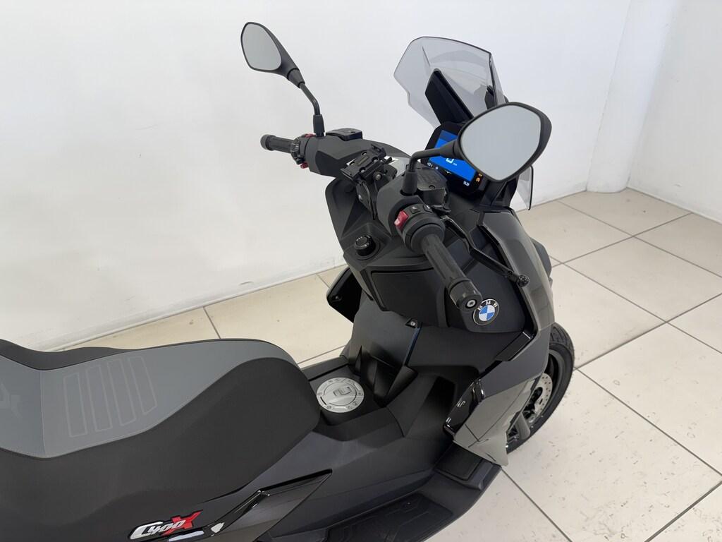 C 400 X