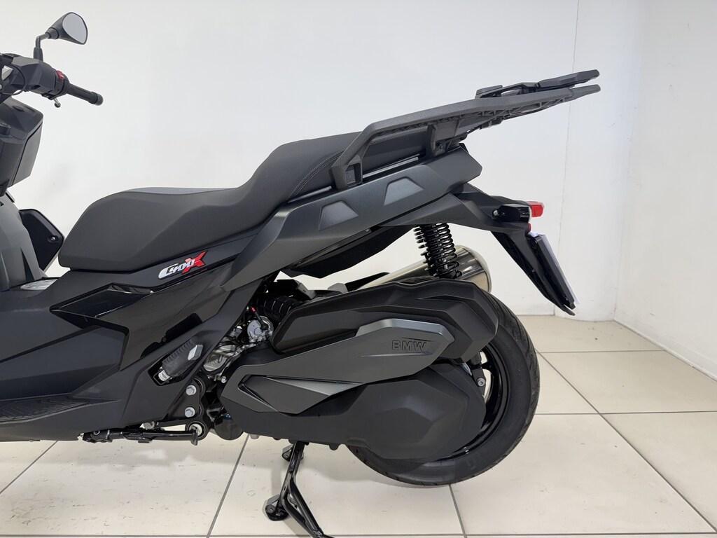 C 400 X