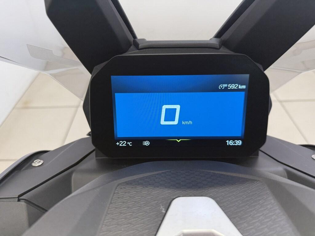 C 400 X