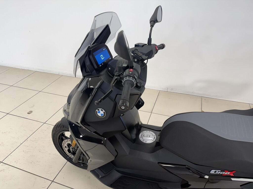 C 400 X