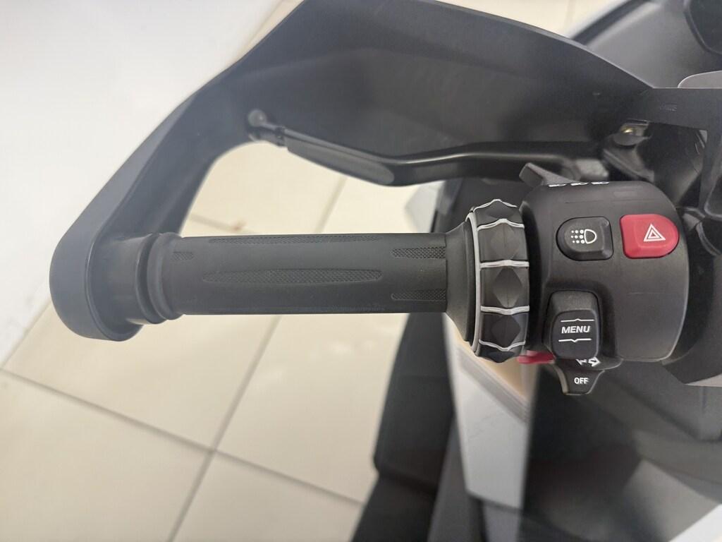 C 400 GT