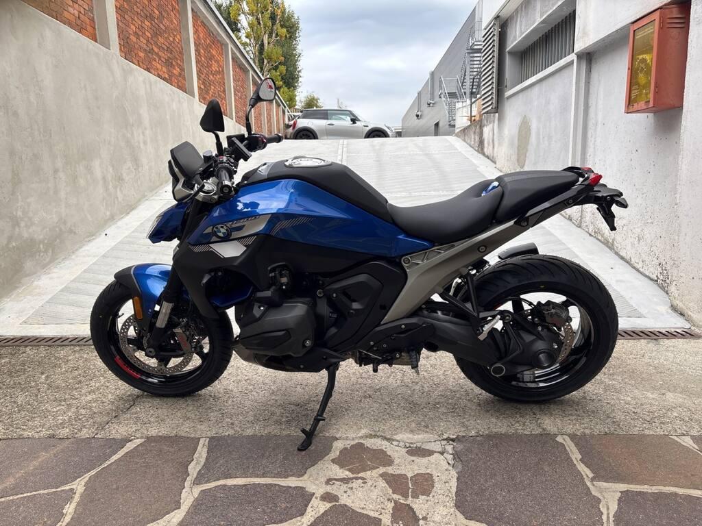 R 1300 R