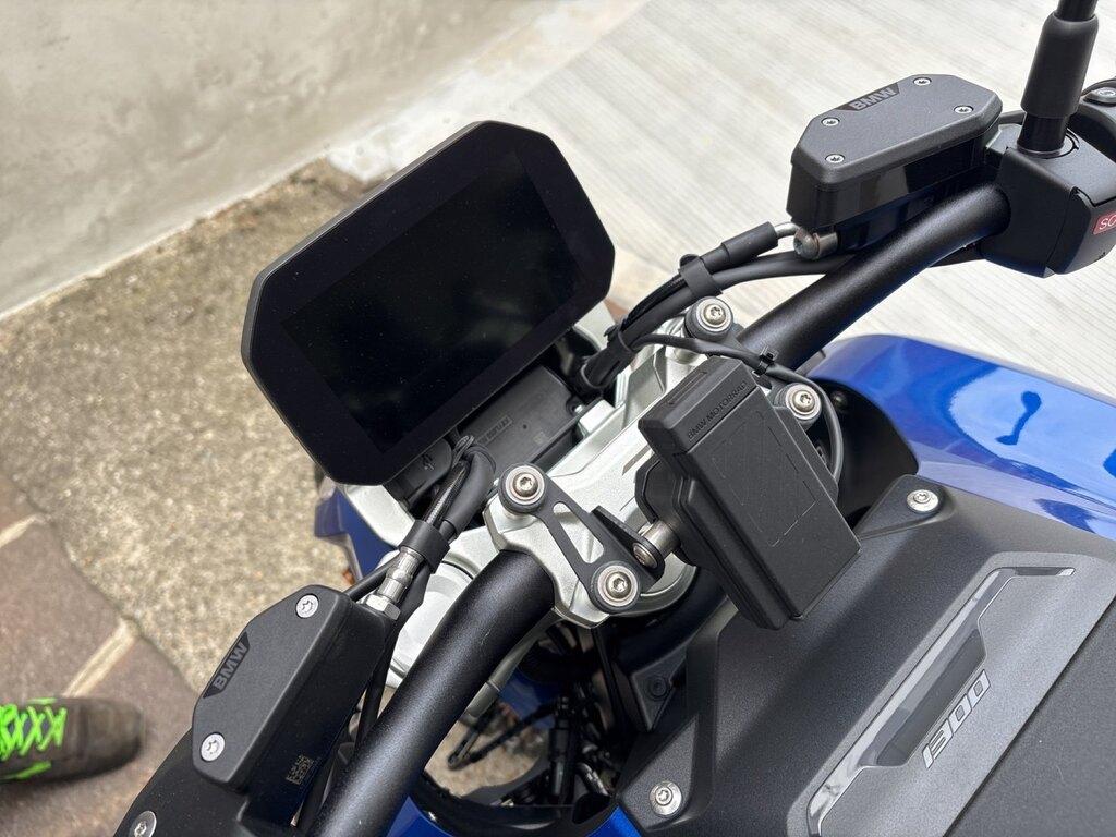 R 1300 R