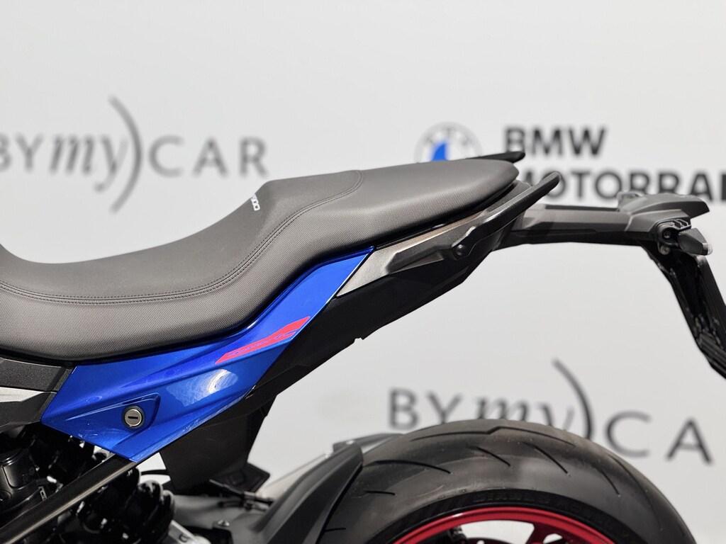 F 900 R