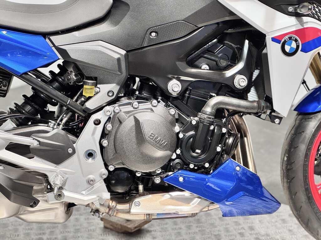 F 900 R