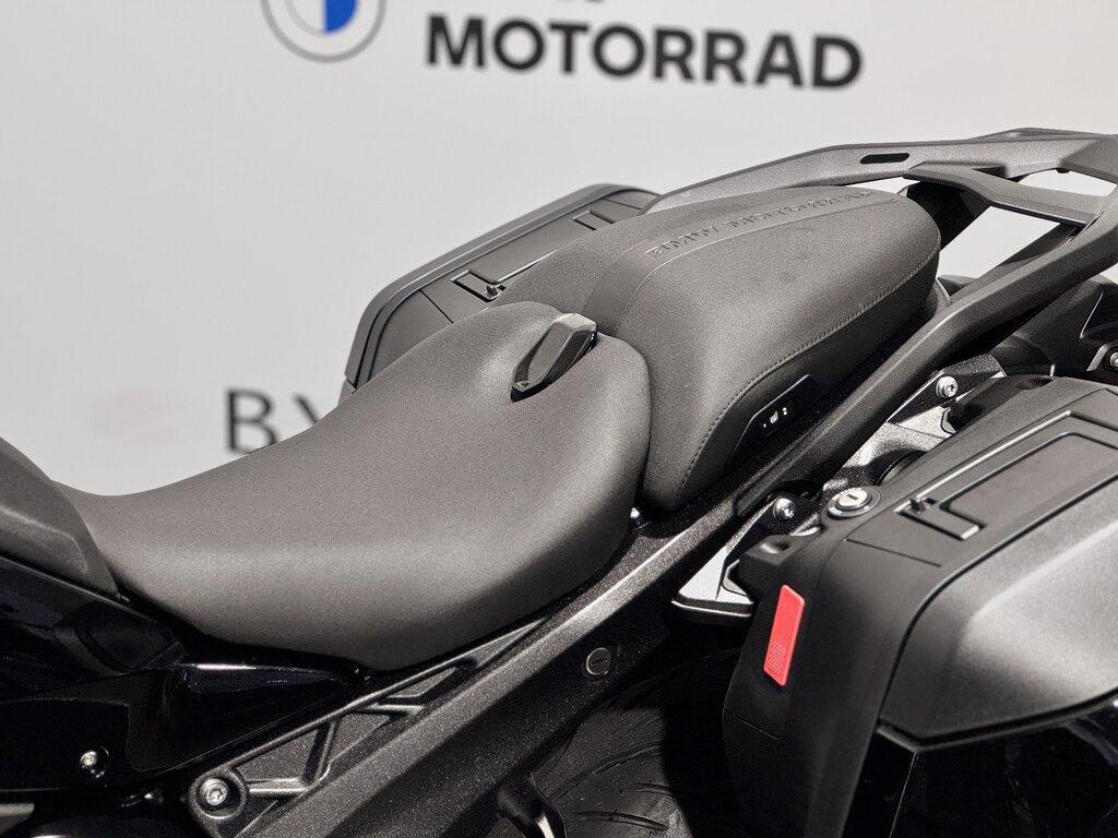 R 1300 RS